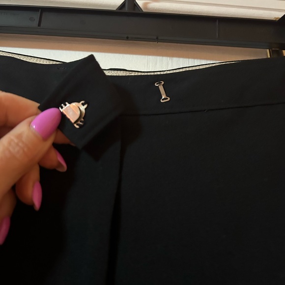 Stylish suit by Yoana Baraschi - Picture 10 of 13